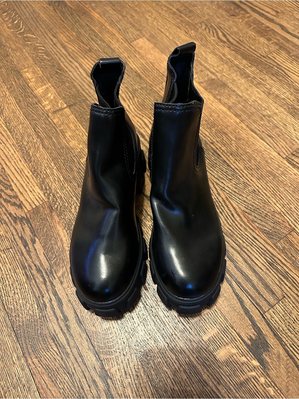 Circus Sam Edelman Black Chelsea Lug Sole Boots
